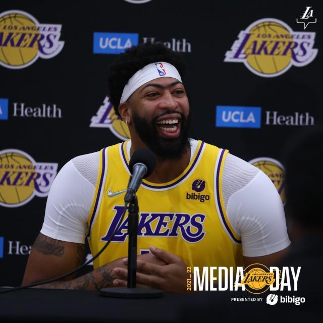 星空体育平台-湖人媒体日：全员接种疫苗 浓眉准备好担任中锋