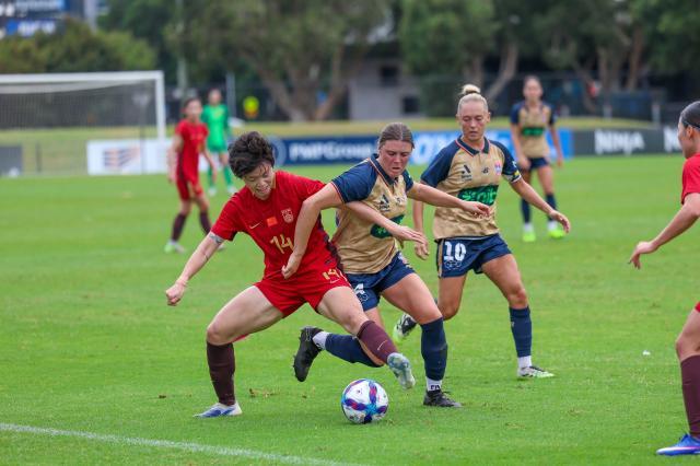 星空体育官网-女足首战孟加拉国 高龄化的她们有“秘密武器”？